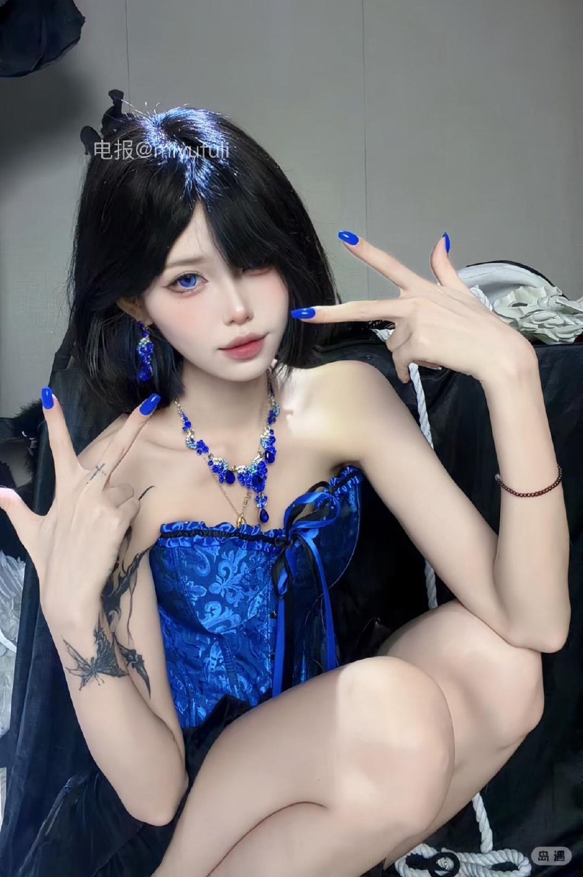 抖音小哭包不哭岛遇日常:小哭包是她的属性,不哭是她的愿望,这个女孩把眼泪和坚强揉在了一起