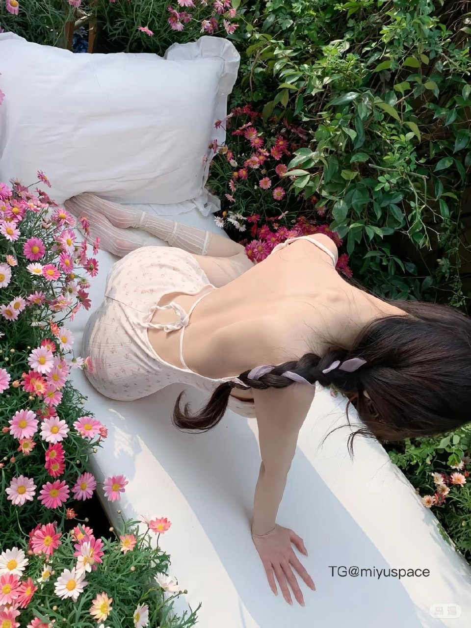  抖音紫沐岛遇日常：紫是紫色的紫，沐是沐浴的沐，这个女孩把高贵和清新揉在了一起