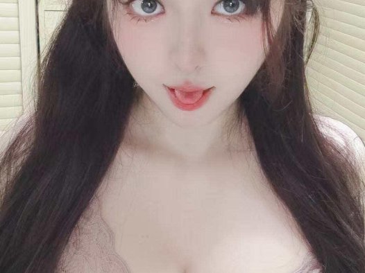 抖音小瓜子岛遇日常:小瓜子是过年时桌上的必备零食,这个女孩把香脆和节日揉在了一起