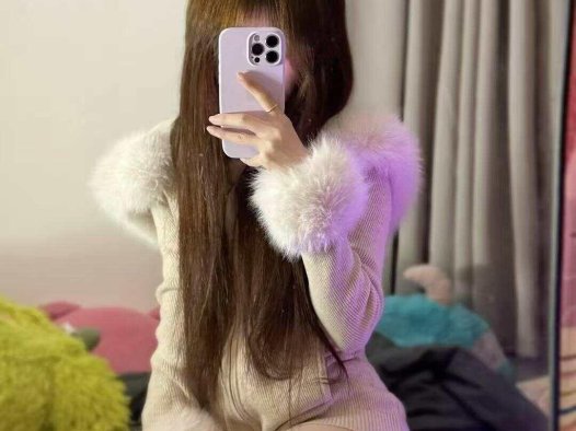 抖音莹莹iio岛遇日常:莹莹是晶莹剔透,iio是她的神秘后缀,这个女孩把清澈和神秘揉在了一起